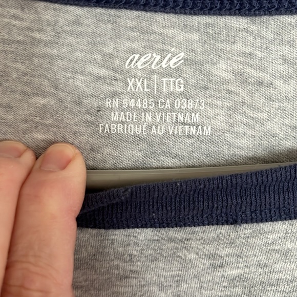 Aerie women’s cropped long sleeve shirts. Size XXl - Picture 2 of 7